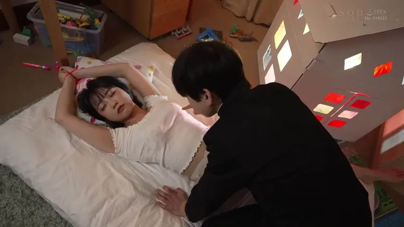 Trả thù anh trai thường xuyên bắt nạt bằng cách chịch người tình anh ấy