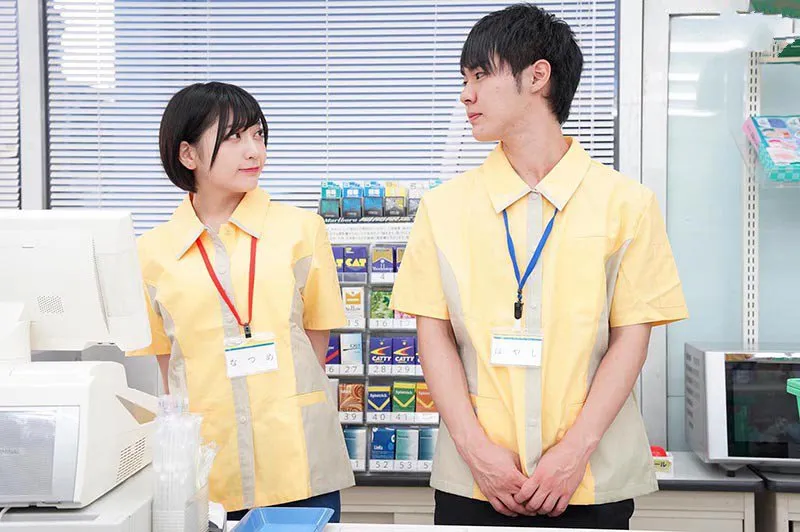 Bí mật địt nhau chồng yêu khi đi làm thêm ở cửa hàng tiện lợi