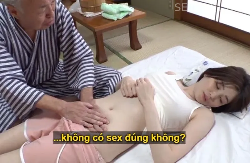 Người tình của con trai bị đau nhức nhờ bố chồng yêu có nghề mát-xa massage và cái kết